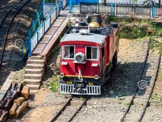 kalka shimla toy train shimla railway station kalka shimla toy train shimla railway station famous unesco world 272642539